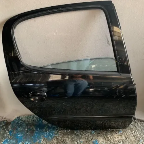 Porta traseira direita peugeot 207 passion 2009