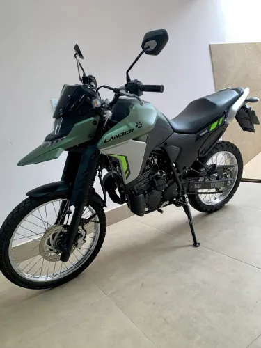 Yamaha XTZ250 Lander CONNECTED