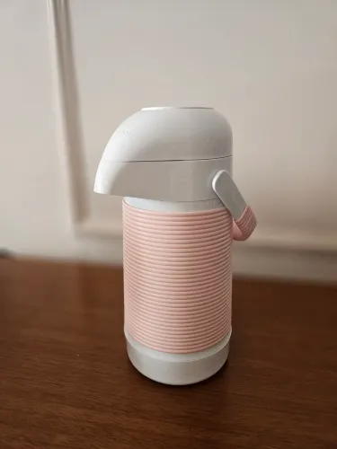 Garrafa térmica para kit higiene de bebê