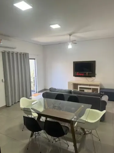 VENDE-SE LINDA CASA DE 116M²,  2 QUARTOS, 1BANHEIRO E 2 VAGAS. ALN12