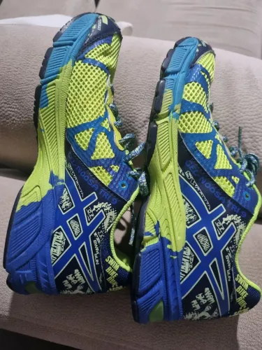 Tênis asics gel noosa
