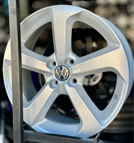Rodas Vw Brooklyn aro 17 tala 6 furacão 4x100