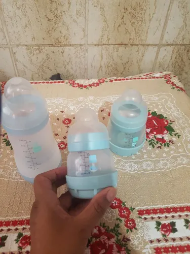Mamadeira Mam para Bebê . 1 grande e 2 peq