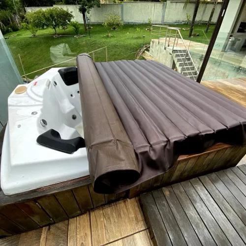 Capas P/ Jacuzzis Banheiras e Piscinas 