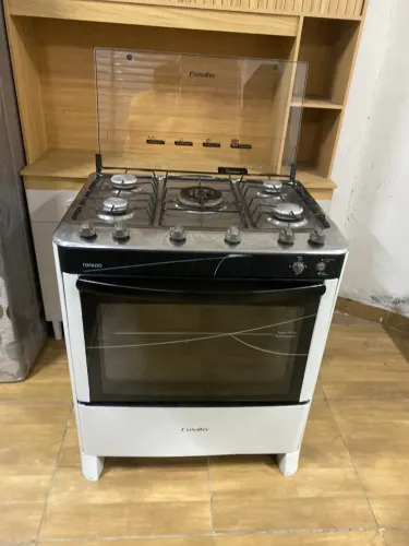 Fogão Esmaltec 5 Bocas Funcionando automático e o forno 