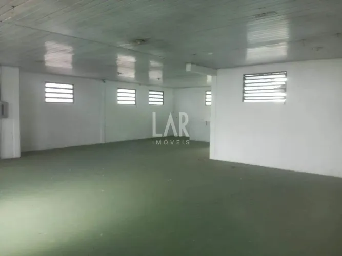 Casa/Galpão de 360m² disponível para locação com amplo espaço no bairro Floramar, em Belo 