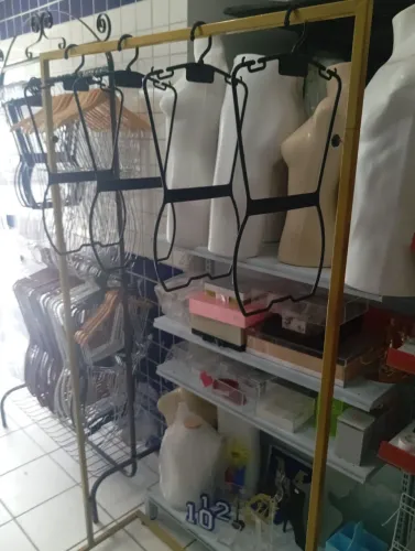 Cabides silhueta infantis pretos NOVOS