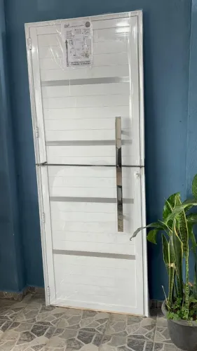 PORTA LAMBRIL COM PUXADOR - MODELO FRISO