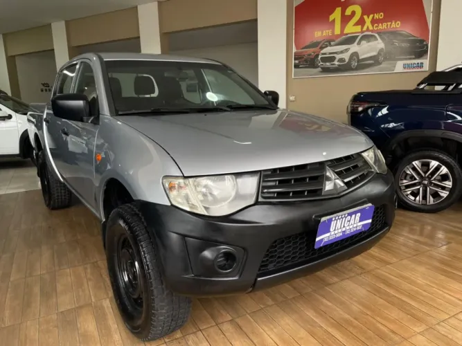 Mitsubishi L200 Triton GL 3.2 CD TB Int. Dies. Mec. 2016