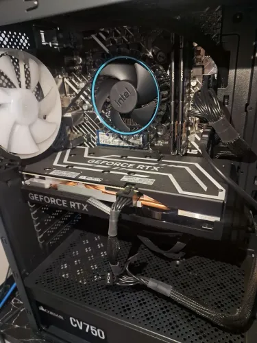 Placa de video RTX-4060 - Galax Pouco usada