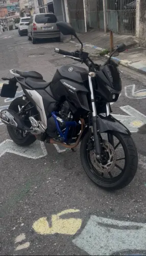Fz 25