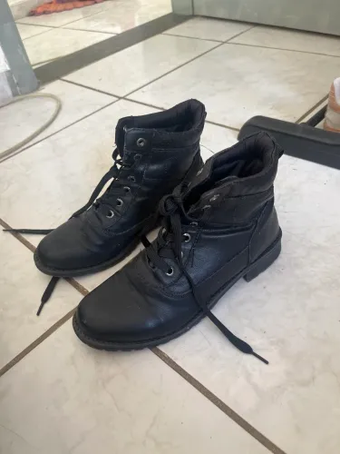 BOTA BÁSICA PRETA tamanho 37