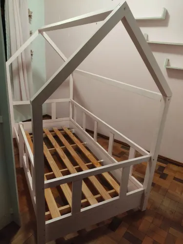 Cama infantil Montessoriana 