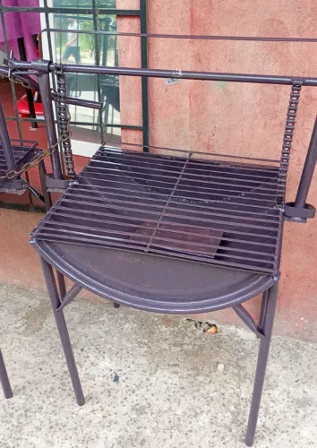 Churrasqueiras. Tamanho: 50 x 46. Entrega grátis