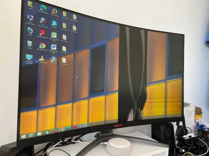 MONITOR AGON ?32?