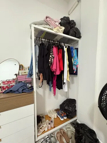 ARARA DE ROUPAS