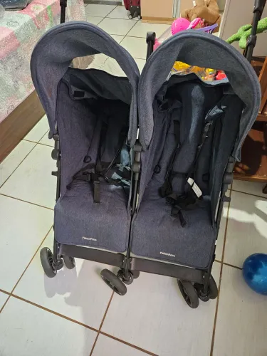 Carrinho de bebê Gêmeos Fisher Price duplo