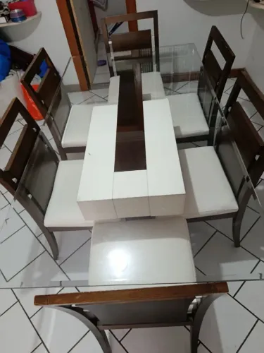 Mesa + 6 cadeiras