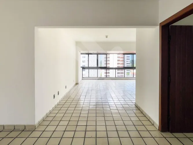 Apartamento de 240m² à Venda no Residencial Ariane | Tirol | 4 Suítes | 1 por Andar