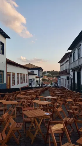 Aluguel Mesa Dobrável com 4 Cadeiras para Eventos, Festas e Bares em BH