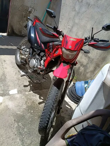 Xtz nova bem cuidada
