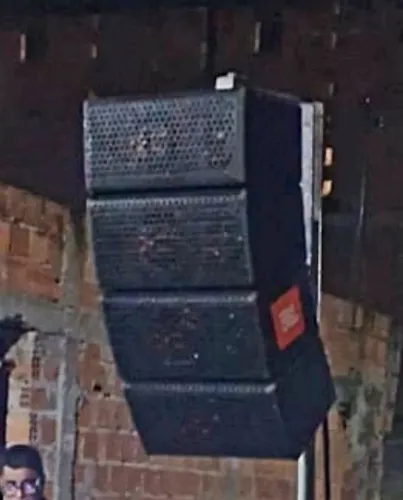 8 Mini Caixas Line Array passivas 