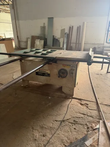 Esquadrejadeira