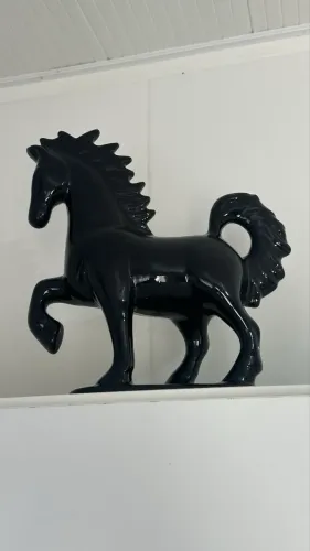 Lindo Cavalo Decorativo em Cerâmica Preta Vitrificada - Estilo Vintage / Retrô