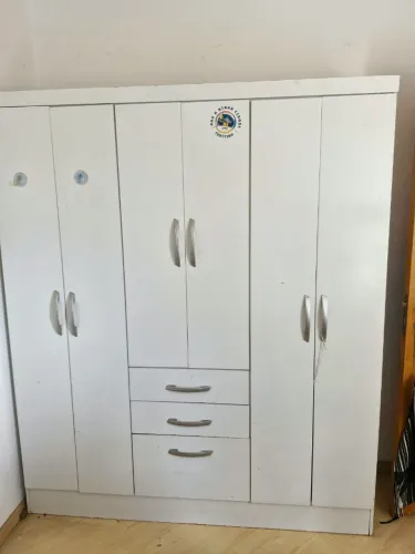 Guarda roupa de casal 7pts 2gav EM BOAS CONDIÇÕES!