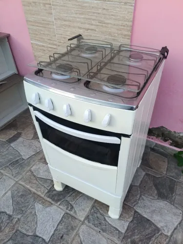 Vende se fogão 4 bocas 