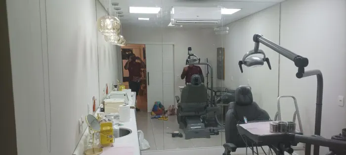 Instalador  de espelho  qual quer tamanho . 