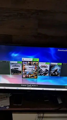 Xbox 360 em perfeito estado com mais de 30 jogos no Hd