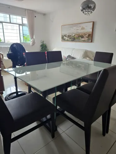 Mesa de Madeira, 6 Cadeias