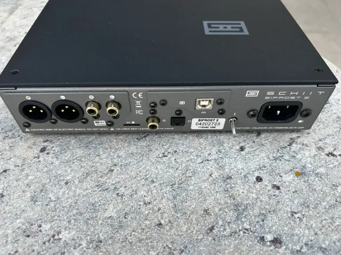 DAC BIFROST 2/64 -SCHIIT