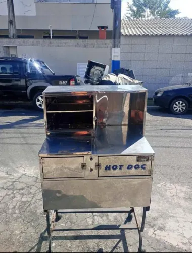 Carinho de cachorro quente
