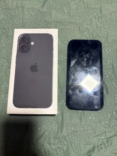 iPhone 16 na caixa, bateria 100%