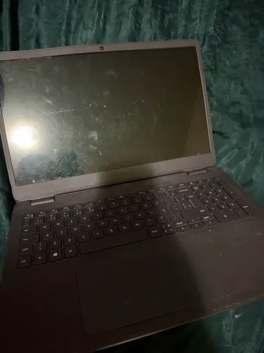 Notebook Dell leia o anúncio