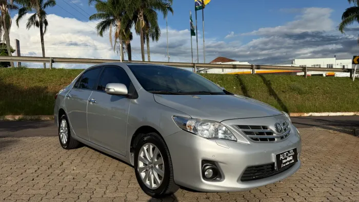 Toyota Corolla Altis 2.0 Flex 16V Aut. 2014