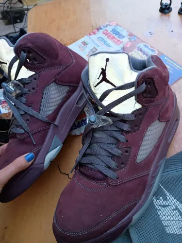 TORRANDO AIR JORDAN 5 BURGUNDY ORIGINAL COM CAIXA COM CHEIRO DE NOVO
