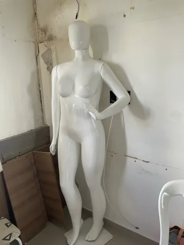 Manequim Plus size