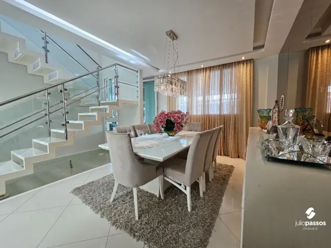Casa à venda no Park Ville Condominium com 2 pavimento, reformada, 309,91m² de á