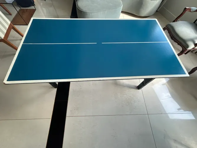 Mesa pequena de ping pong/ tênis de mesa