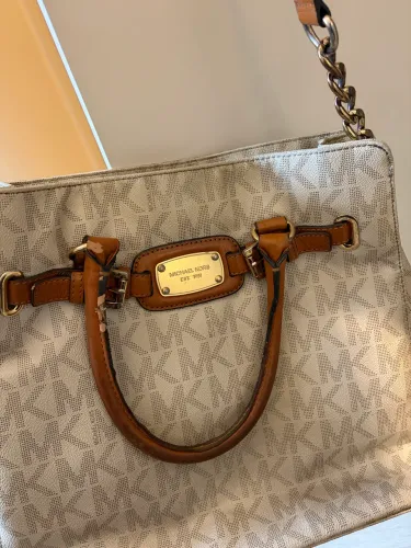 Bolsa Michael Kors - Cor: Creme