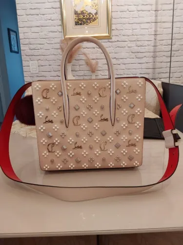 Bolsa Christian Louboutin versão Paloma Medium original
