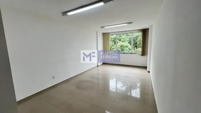 Sala a venda próximo fórum de Jacarepaguá, na Taquara, Rio de Janeiro, RJ