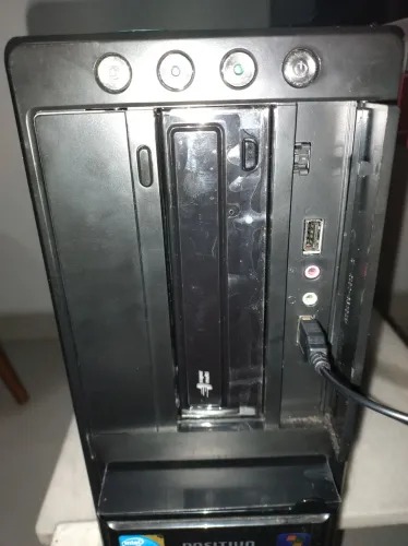 PC com GeForce, i7, 8GB e HD500GB