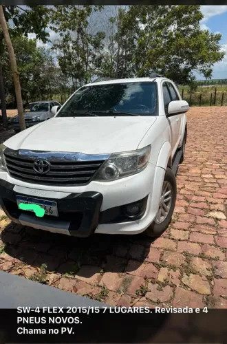Toyota Hilux SW4 SR 4X2 2.7/ 2.7 Flex 16V Aut. 2015