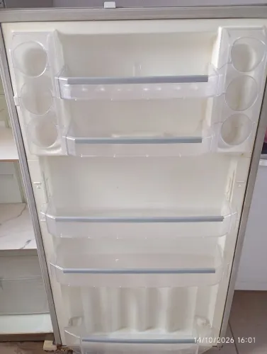Geladeira com defeito 