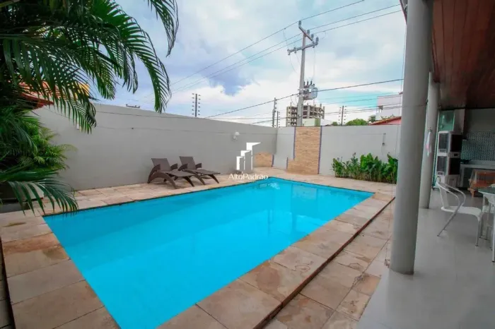 Casa Duplex com móveis planejados para venda, 412 m² com 3 quartos em São Pedro - Teresina