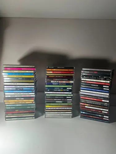 Kit 68 CD's Internacional: Rock, Disco, Pop e outros